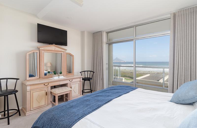 To Let 2 Bedroom Property for Rent in Dolphin Beach Western Cape